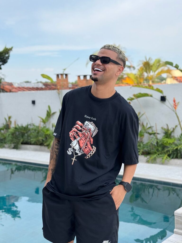PARTICIPE E CONCORRA A MIL REAIS EM COMPRAS OU NO PIX COM GUSTAVO SANTOS!