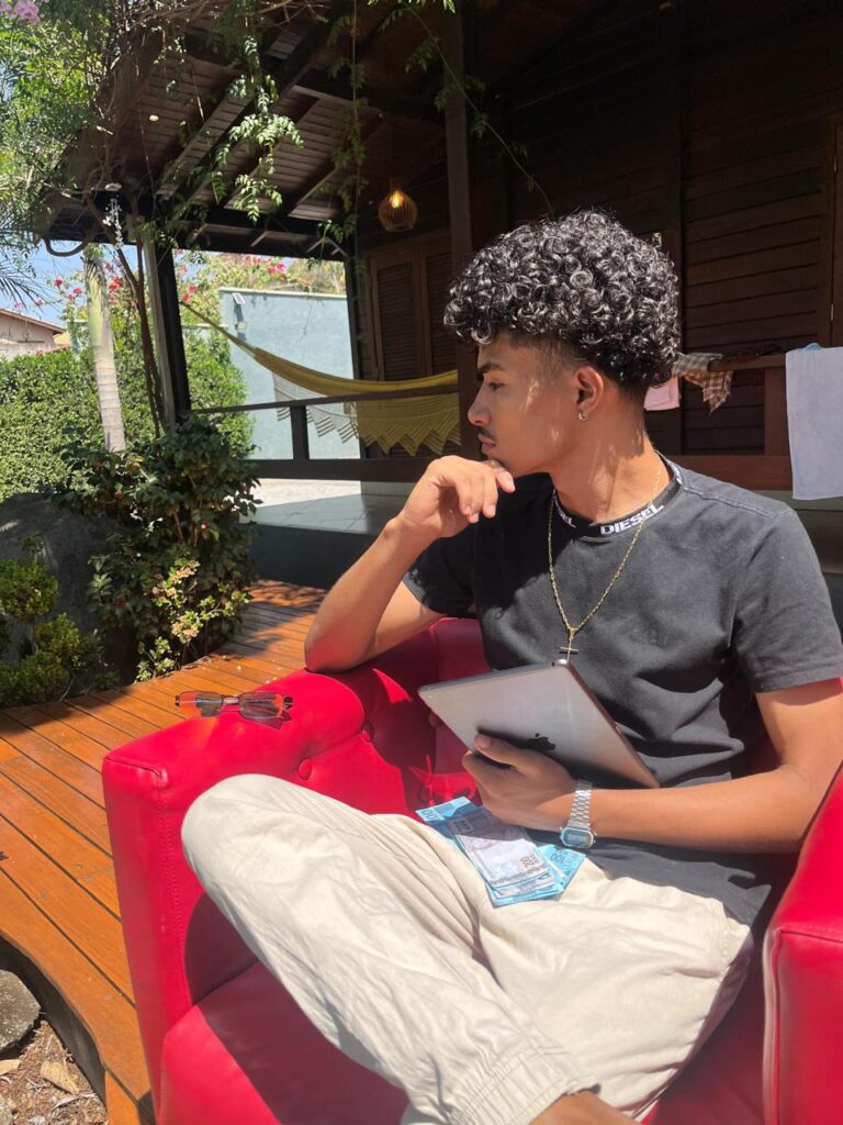 PARTICIPE E CONCORRA A UM IPHONE NOVO COM IVO SOBERANO!