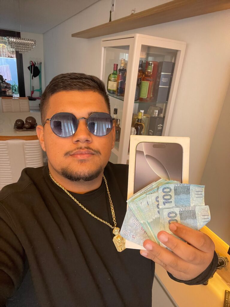 PARTICIPE E CONCORRA A UM IPHONE NOVINHO COM O ALAN MENEZES!