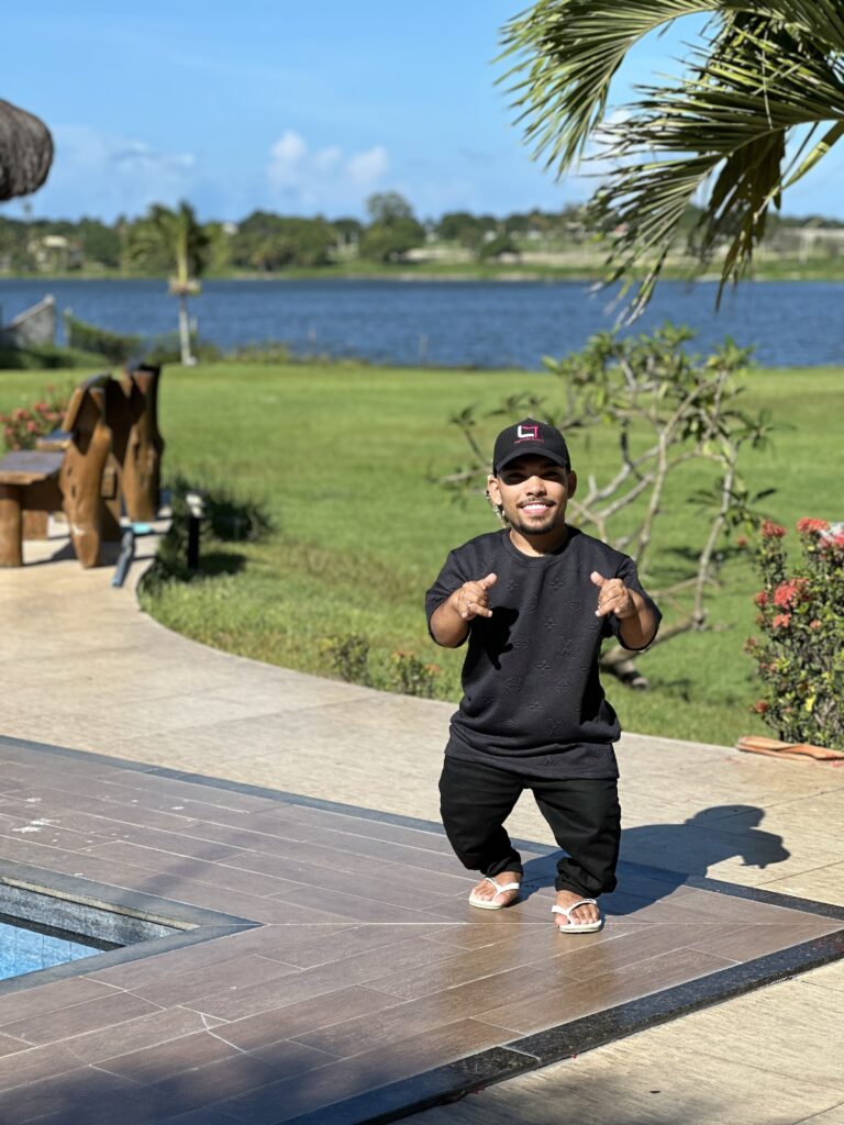 CONCORRA A MIL REAIS EM COMPRAS COM DOUGLAS SILVA!