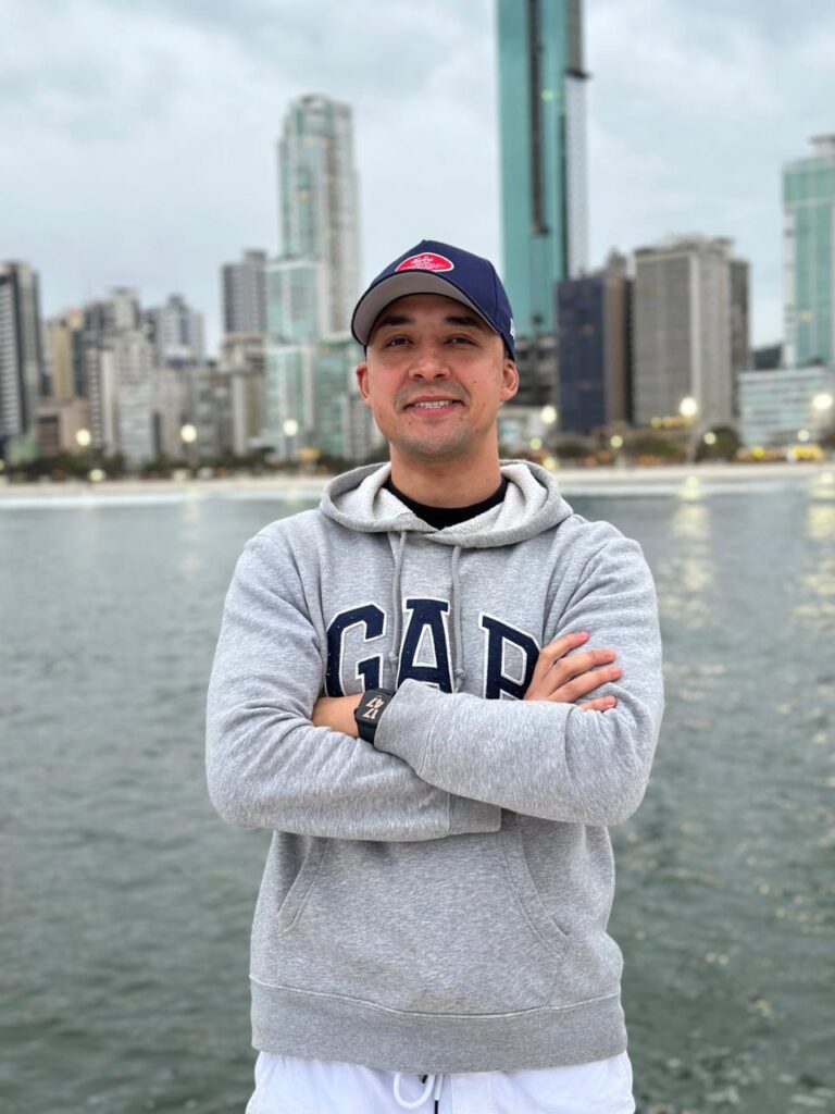 PARTICIPE E CONCORRA A UM IPHONE NOVO COM O GUSTAVO AJUDA!