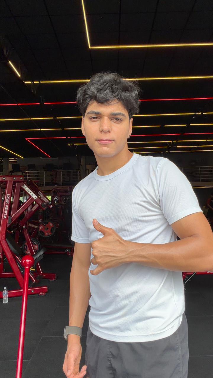 PARTICIPE E CONCORRA A UM IPHONE NOVO COM O JORGE!