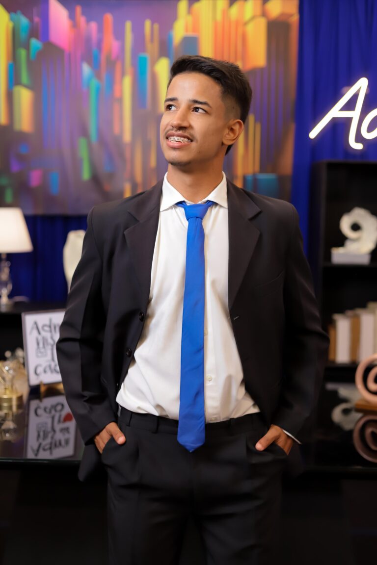 CONCORRA A MIL REAIS EM COMPRAS COM MARCOS!