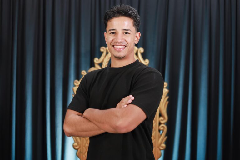 PARTICIPE E CONCORRA A UM IPHONE NOVO COM O MARCOS!