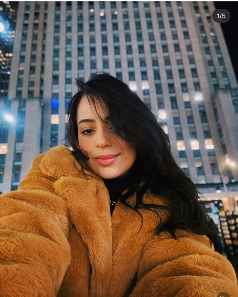 CONCORRA A UM IPHONE COM THAÍS DINIZ!