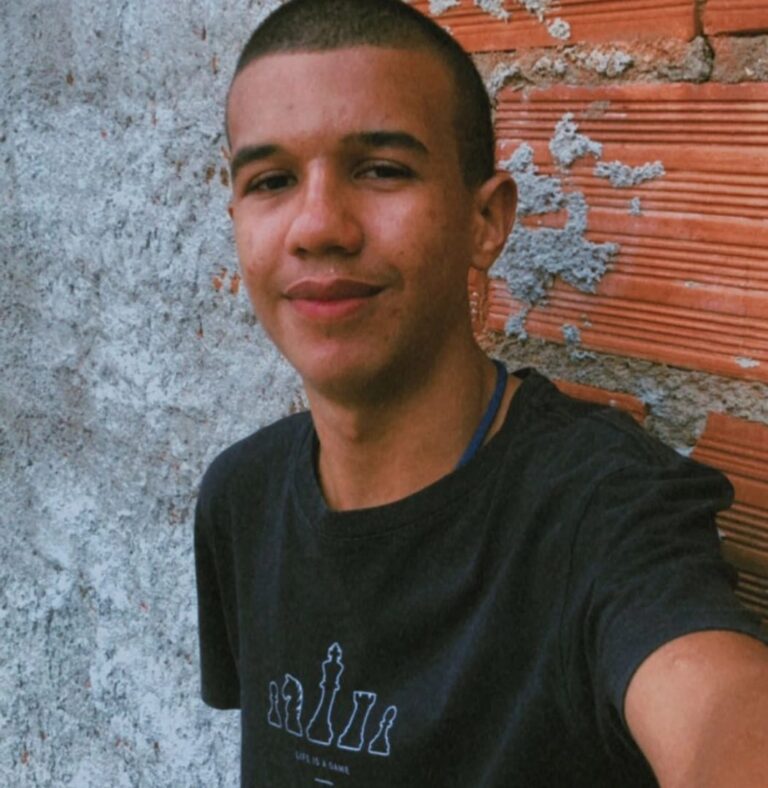 CONCORRA A MIL REAIS EM COMPRAS COM GANZEPPI O MESTRE!