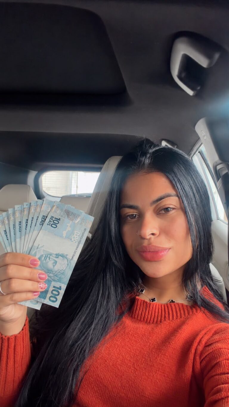 CONCORRA A MIL REAIS EM COMPRAS COM GIOVANA ADRIELI!